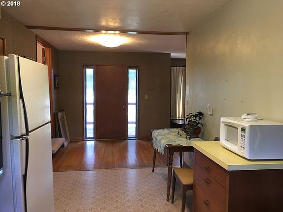2nd image of 11710 SW North Dakota St