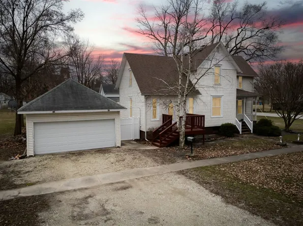 606 E Center St, Paxton, IL 60957