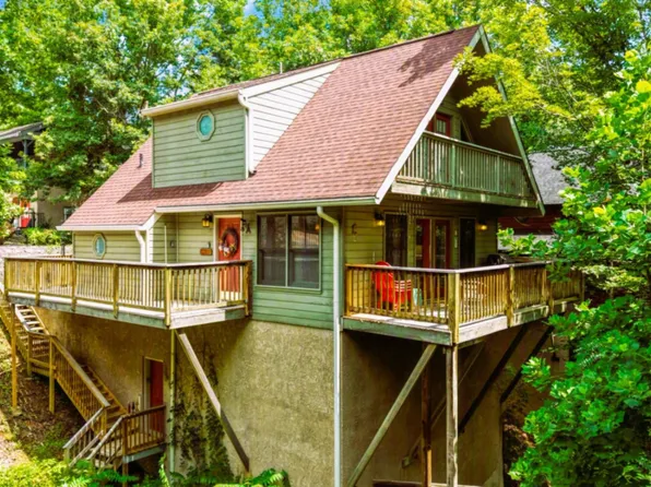 333 Woodridge Way, Pigeon Forge, TN 37863