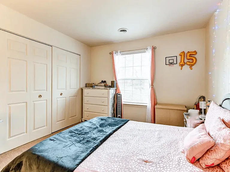 Oak Meadows — Photo 11
