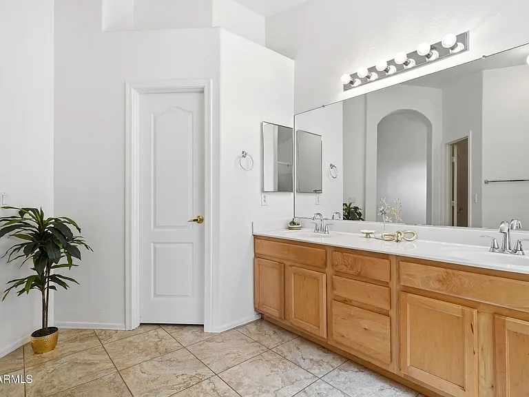 4441 E Cottonwood Ln — Photo 19