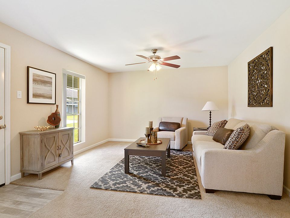 2 bed 2 bath downstairs
