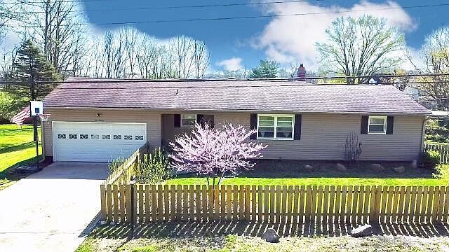 1st image of 120 Lynwood Ln
