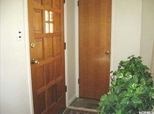 400 Harris Rd, Richmond Heights, OH 44143