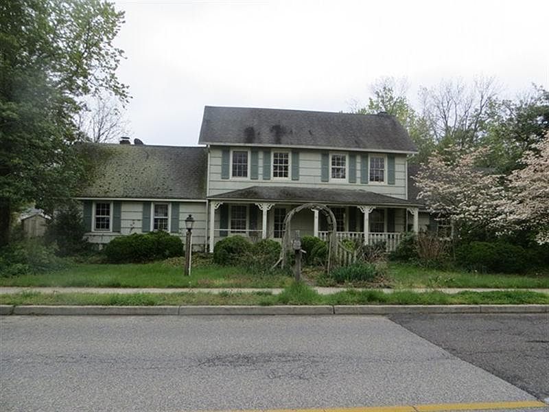 1st image of 51 Maine St