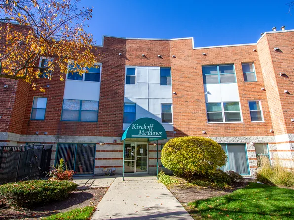 3265 Kirchoff Rd APT 223, Rolling Meadows, IL 60008