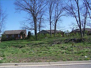 1st image of 227 Oak Branch Dr