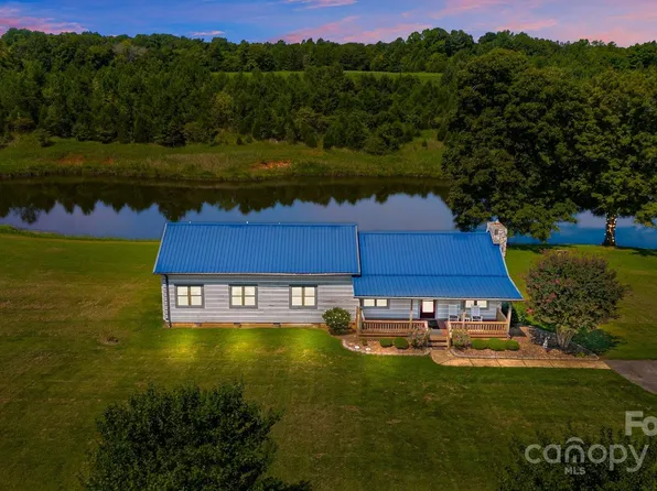 1195 Mountain Lake Dr, Cleveland, NC 27013