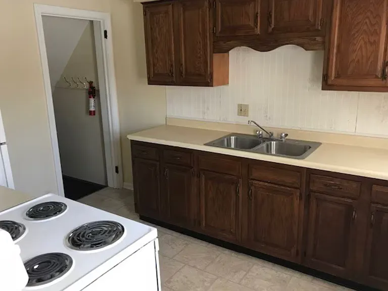 411-413 Raff Rd NW — Photo 9