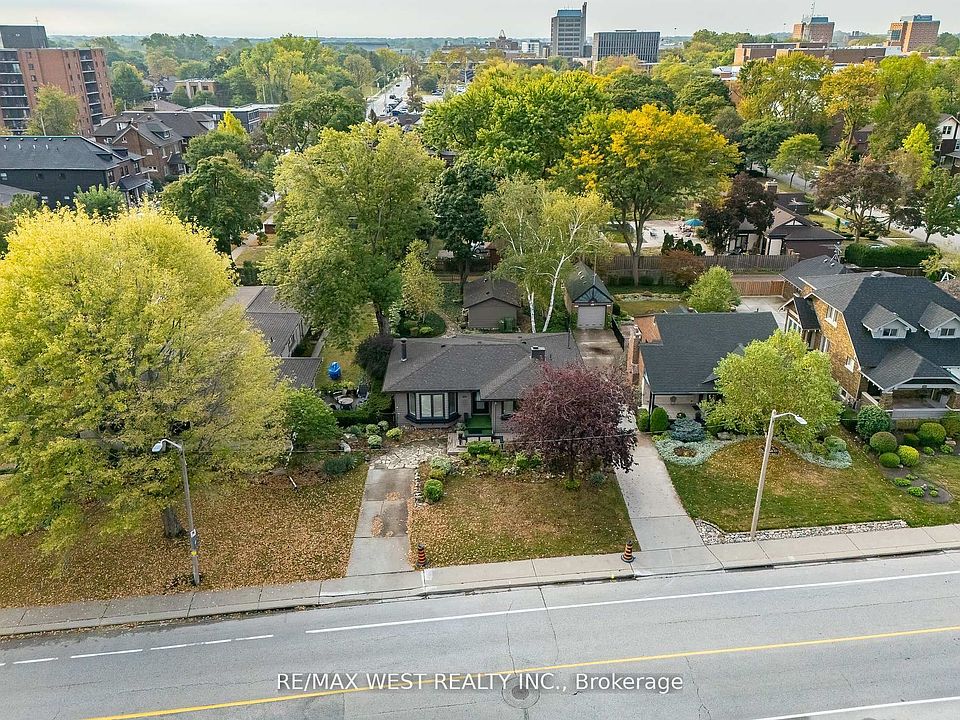 1st image of 2437 Riverside Dr W