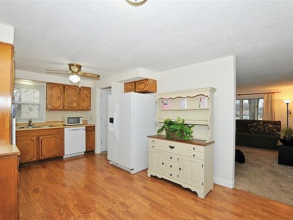 5th image of 10248 E Churchill Ct