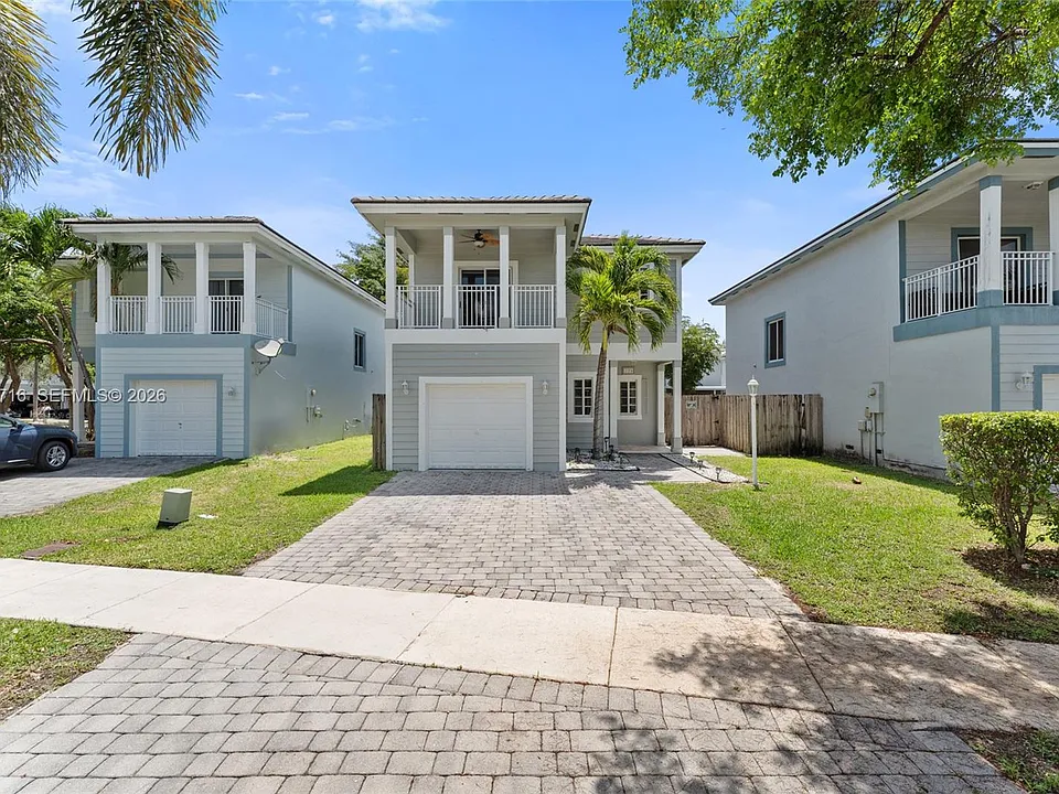 379 NE 31st Ave