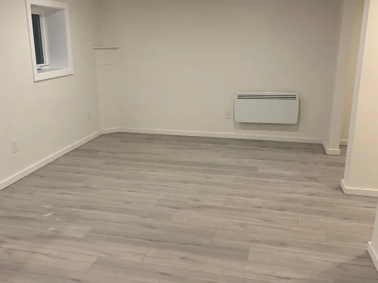 751 Broadway E #D — Photo 5