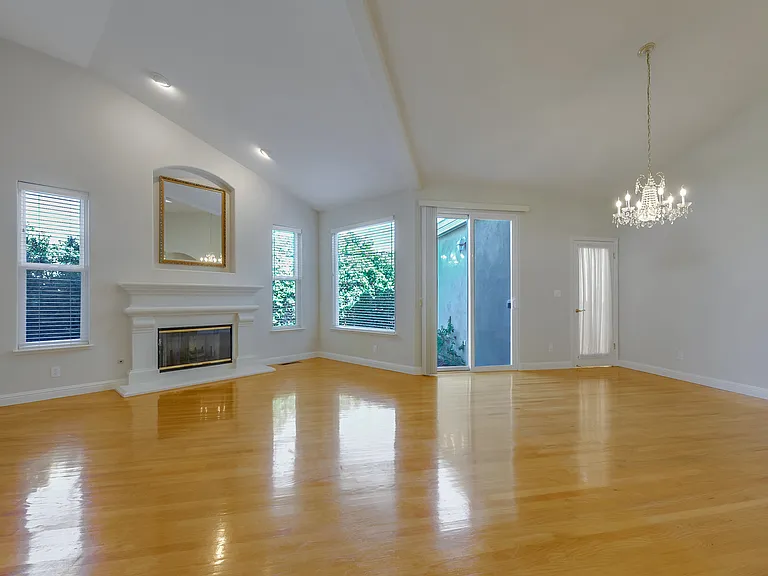 3896 Duncan Pl — Photo 4