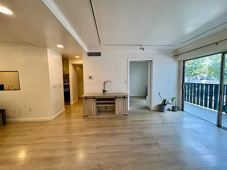 18645 Hatteras St #166 — Photo 7