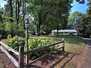 242 Greenbriar Dr, Cheshire, CT 06410