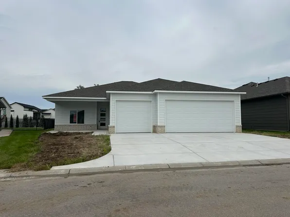 4438 N Sunny Cir, Wichita, KS 67205
