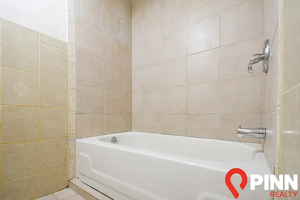 Rented by Pinn Realty | media 10