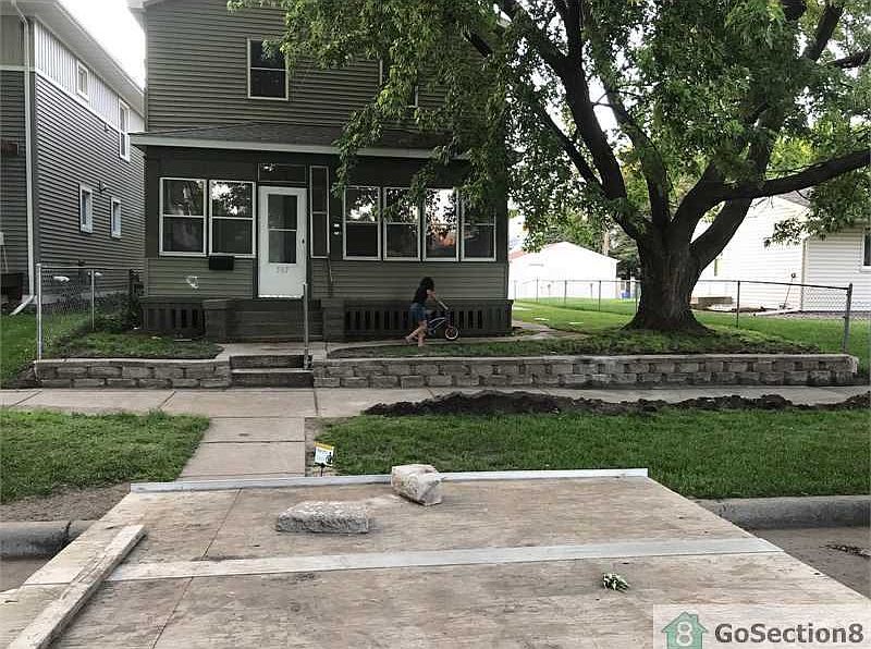 1st image of 587 Lafond Ave #2