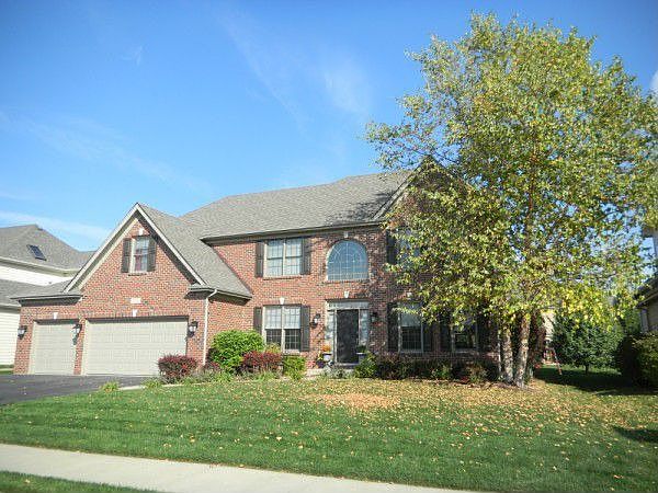 Gorgeous curb appeal