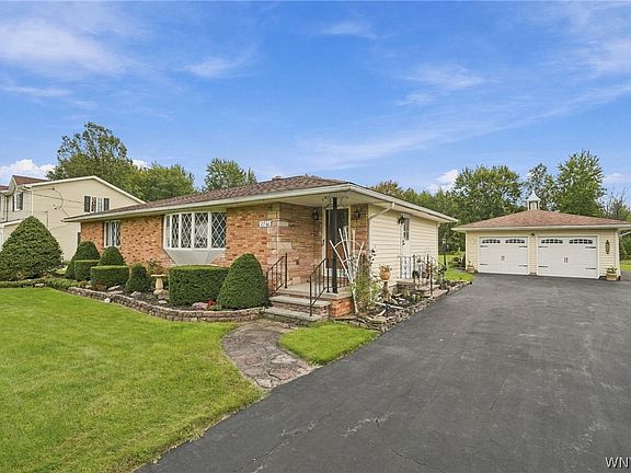 2nd image of 2746 Homeyer Rd