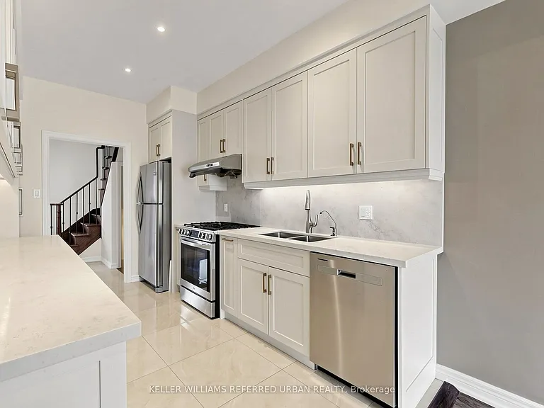 45 Cameo Dr — Photo 14