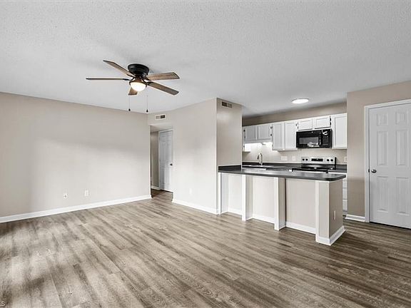 3rd image of 706 Glendale Dr APT H