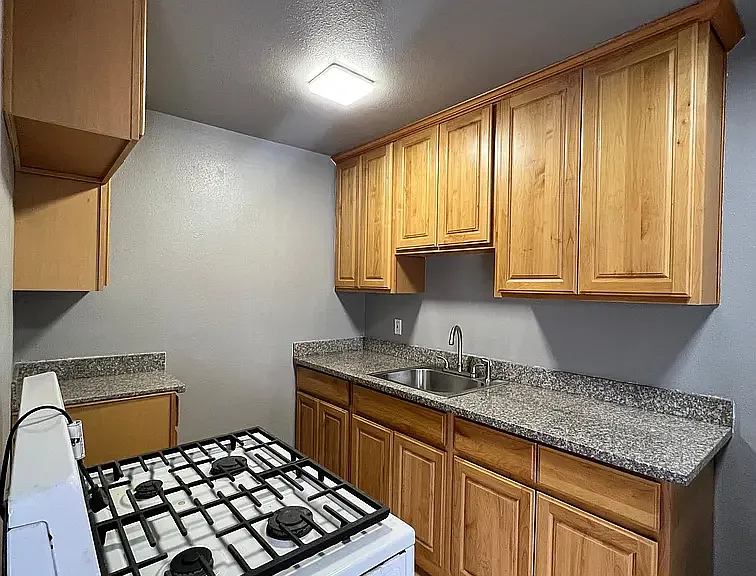 2245 Luz Ave #2 — Photo 8