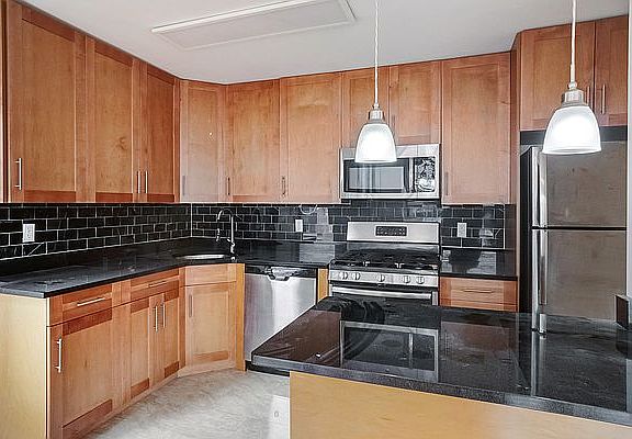 3rd image of 355 E 72nd St APT 10H