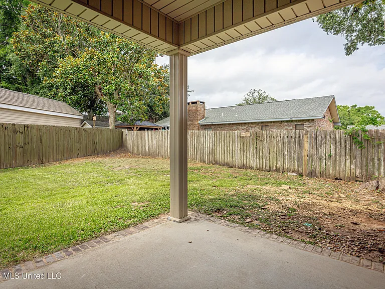 931 Old Towne St — Photo 37
