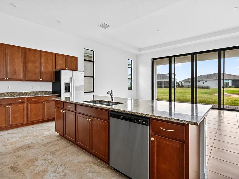 11344 SW Pietra Way — Photo 11