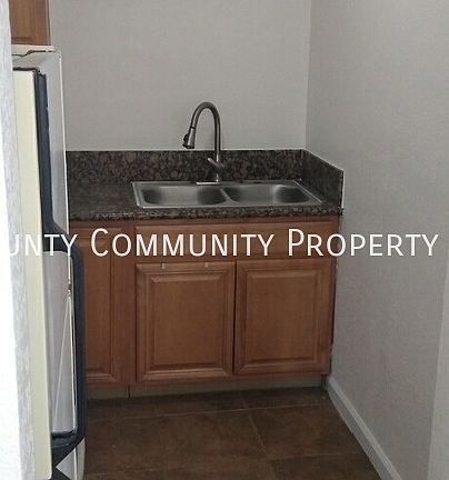4th image of 74024 Pinon Dr APT D
