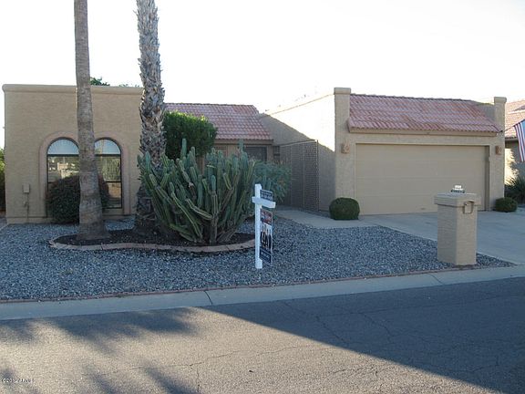 3rd image of 25822 S Boxwood Dr