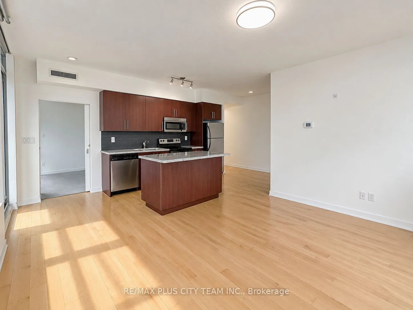 2 bed, $3,250 — Photo 3