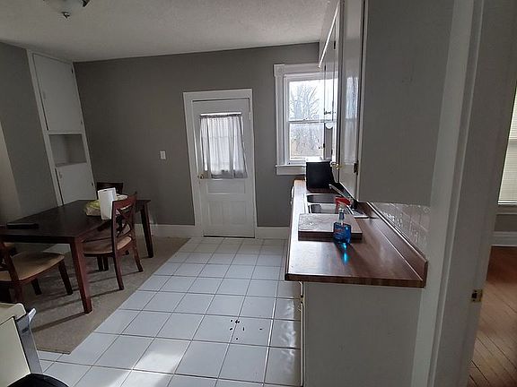 2nd image of 1707 W Main St