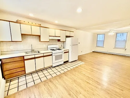 4 Webster Pl #1 Photo 1