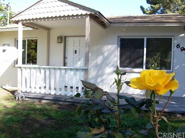 1st image of 691 Irving Dr