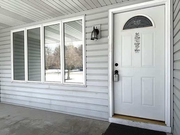 3rd image of 9103 Estates Dr