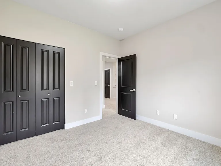 20513 Richmond Rd — Photo 31