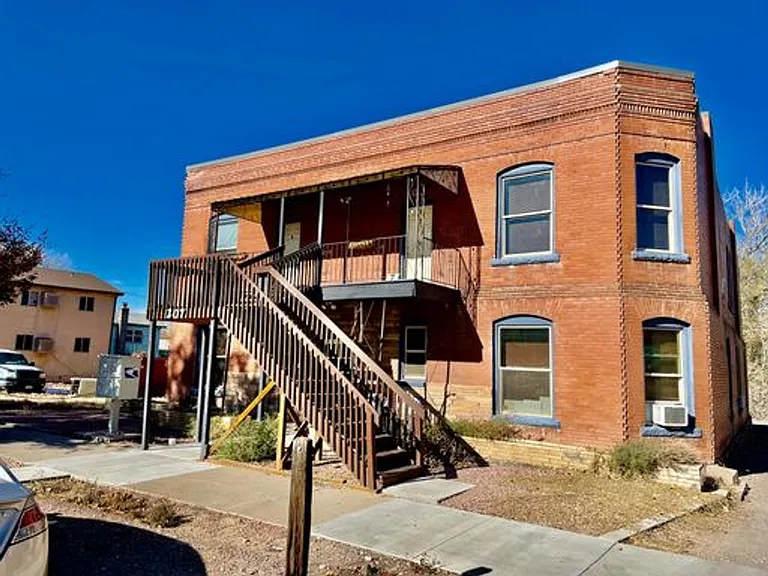 207 Midway Ave — Photo 37