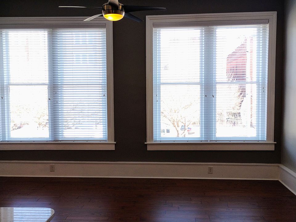 Living room 1 bedroom