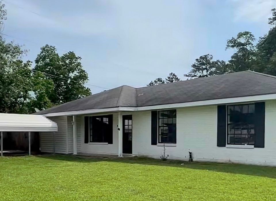 1st image of 207 Dogwood Dr