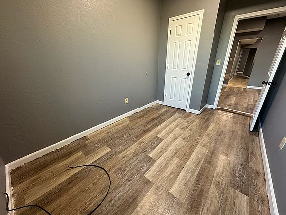 3rd image of 457 Hawthorne Ave APT 6