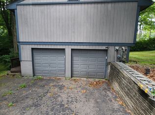 477 Hunting Creek Rd, Canonsburg, PA 15317