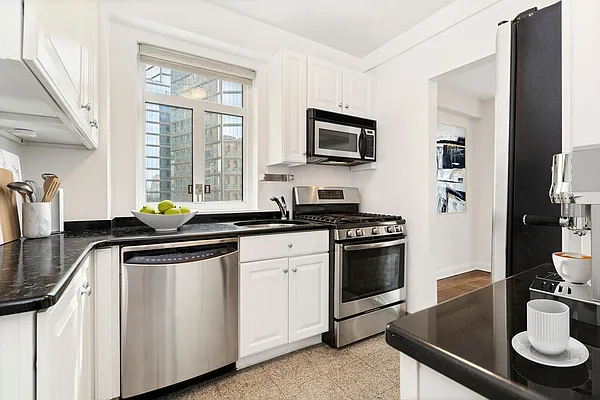 Rented by Central Park South Associates | media 19