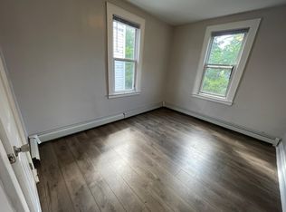 27 Aldine St #2L, Newark, NJ 07112