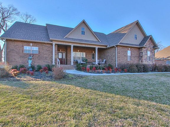 2nd image of 118 Parkway Pl