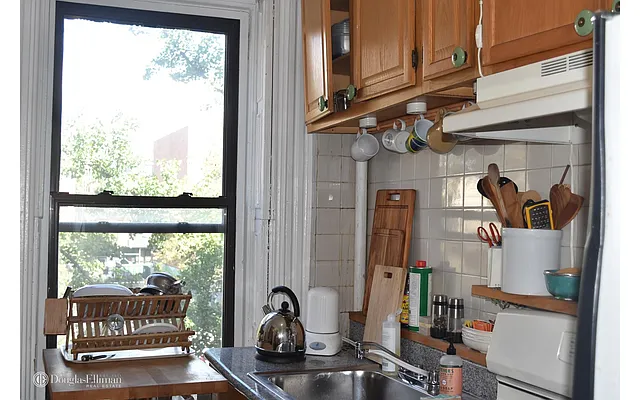 Rented by Douglas Elliman | media 33