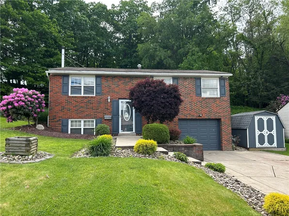 4965 Havana Dr, Pittsburgh, PA 15239