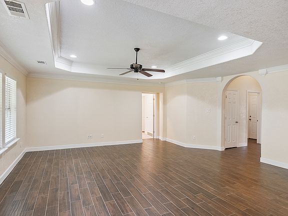 4th image of 750 S Valentine Dr